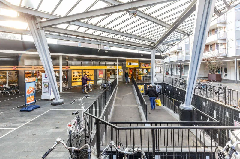 207370 winkelcentrum de heeg wacht forse investering